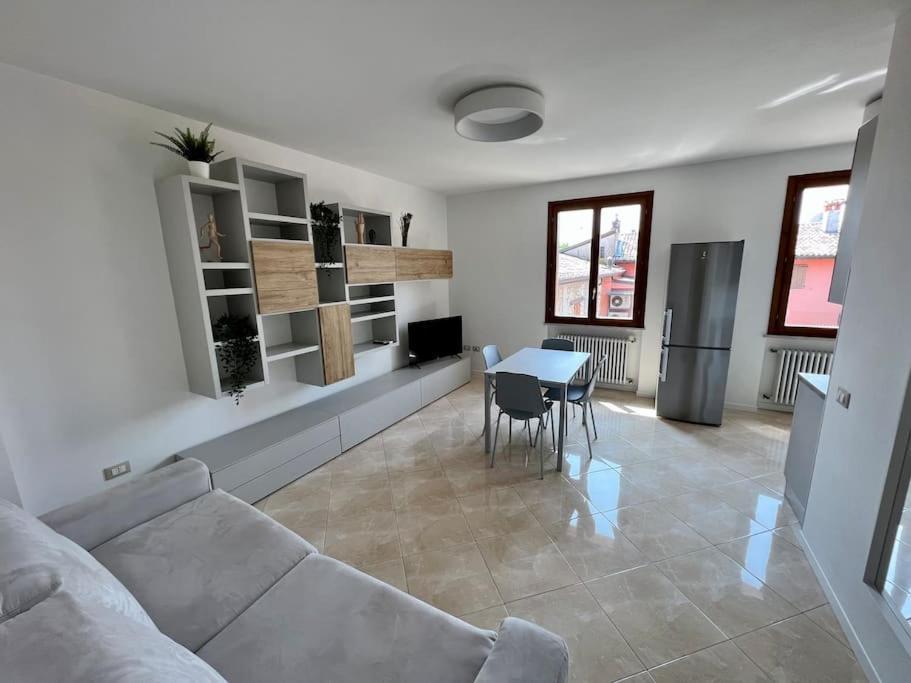 Beija Flor-Trilocale Piazza Garibaldi N18 Daire Desenzano del Garda Dış mekan fotoğraf