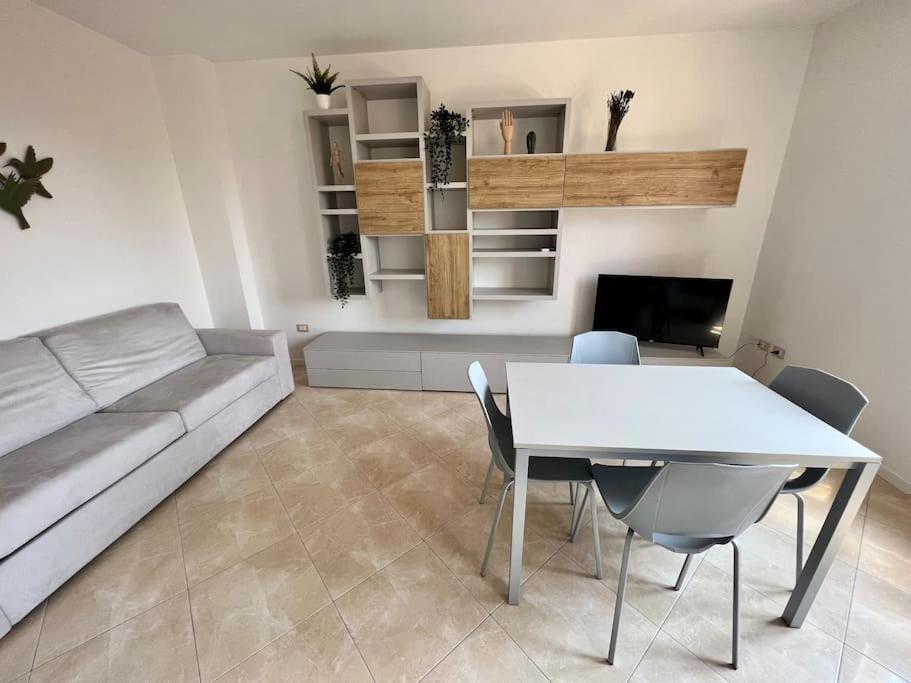 Beija Flor-Trilocale Piazza Garibaldi N18 Daire Desenzano del Garda Dış mekan fotoğraf