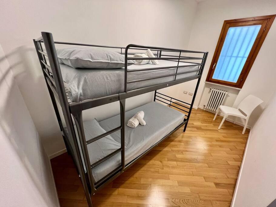Beija Flor-Trilocale Piazza Garibaldi N18 Daire Desenzano del Garda Dış mekan fotoğraf